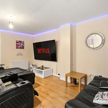 Lt Properties Unique Bungalow Style Spacious One Bedroom Apartment In Luton Town Centre Super Size Round Bed Netflix Exterior foto