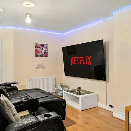 Lt Properties Unique Bungalow Style Spacious One Bedroom Apartment In Luton Town Centre Super Size Round Bed Netflix Exterior foto