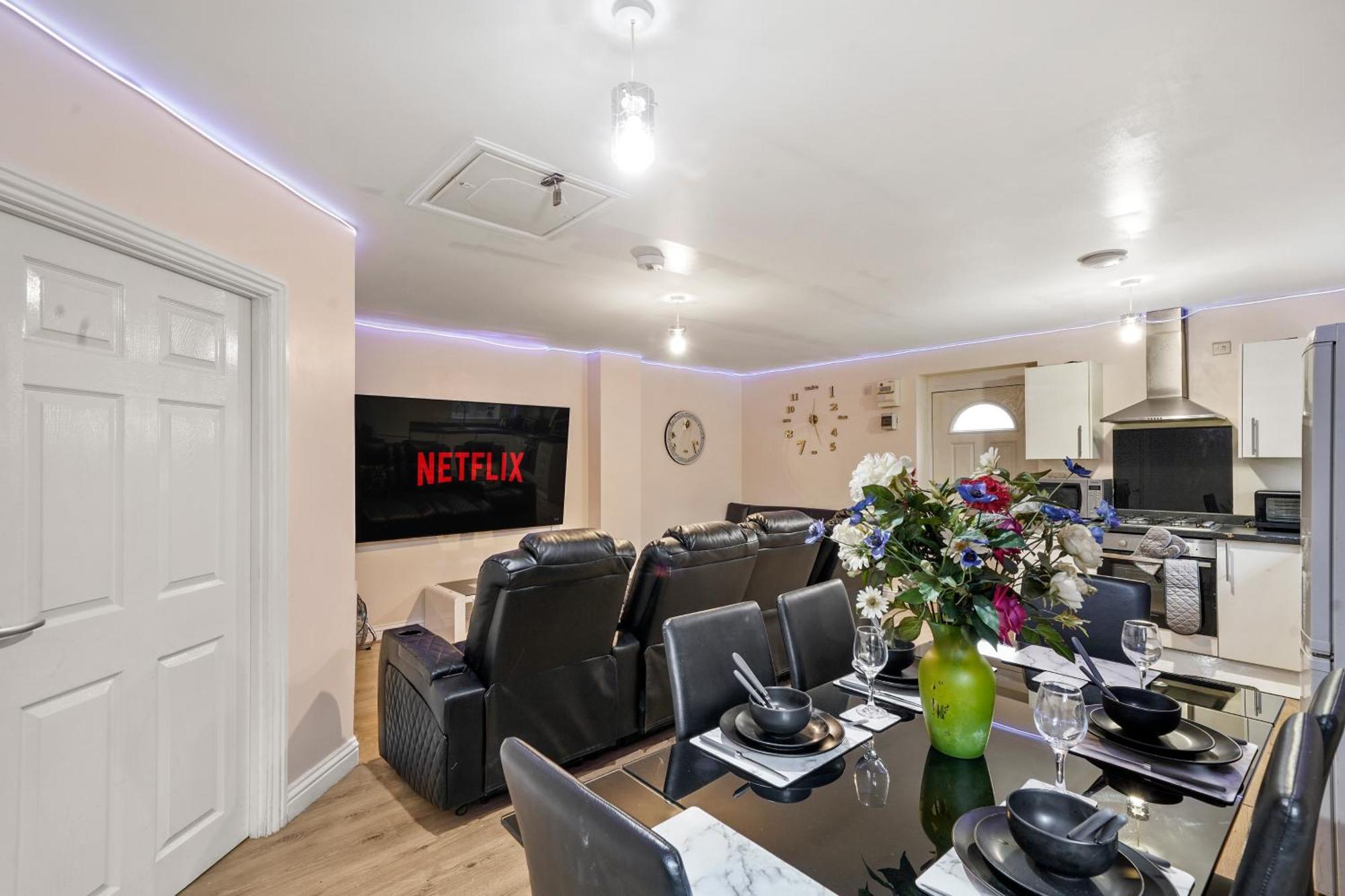 Lt Properties: Unique Bungalow-style In Luton Centre Apartment